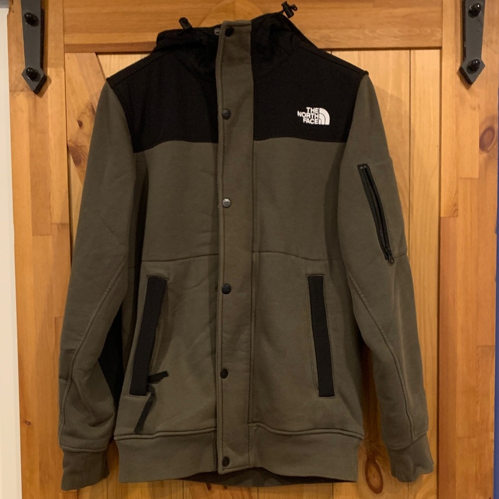 The North Face Men's Green and Black Performance Jacket